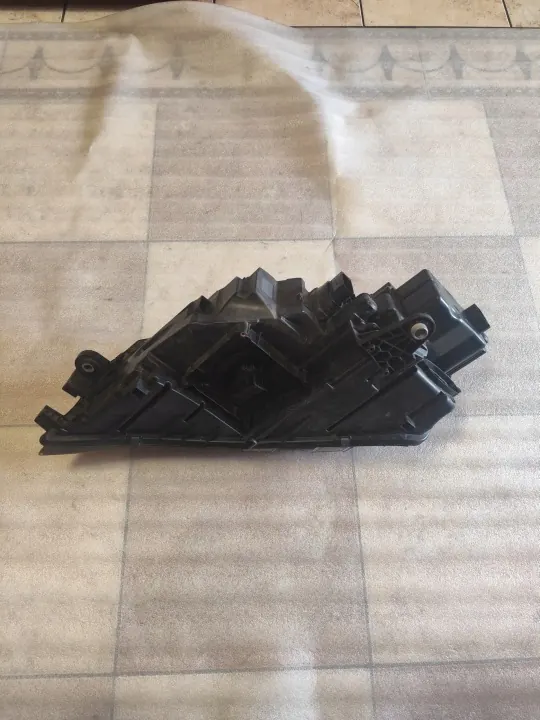 Phare droit OEM 5E1941016D pour Skoda Octavia III image 8