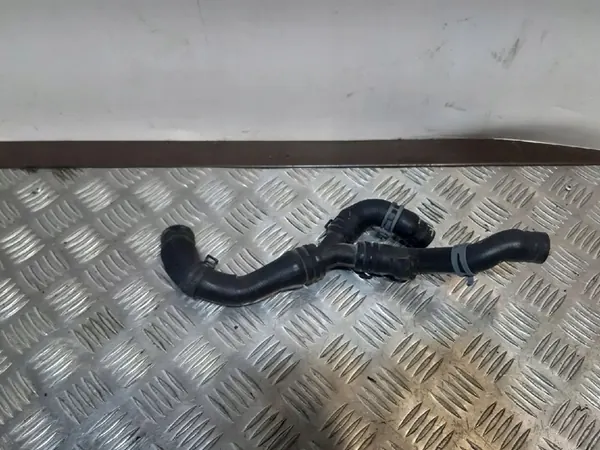 AUDI VW 2.0TFSI Vesiputki 5Q0121087M image 2