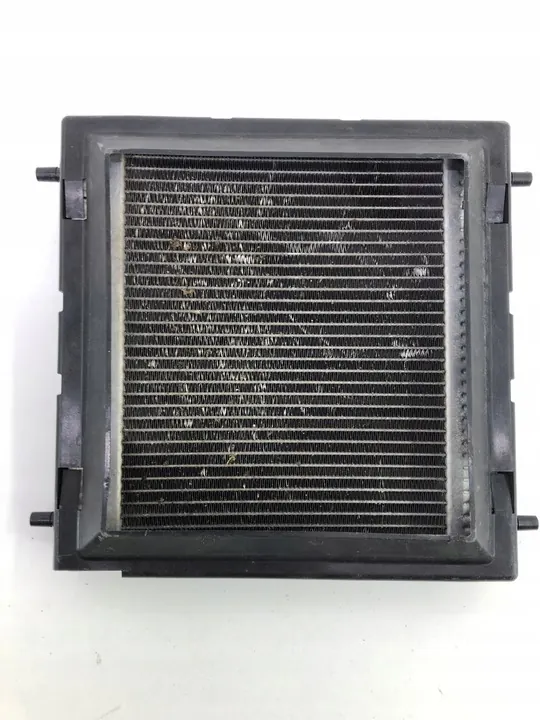 BMW 5 G30 G11 G12 Enfriador de Agua Adicional 8619383 image 4