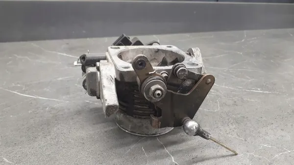 Drosselklappe Opel Omega B 2.0 image 4