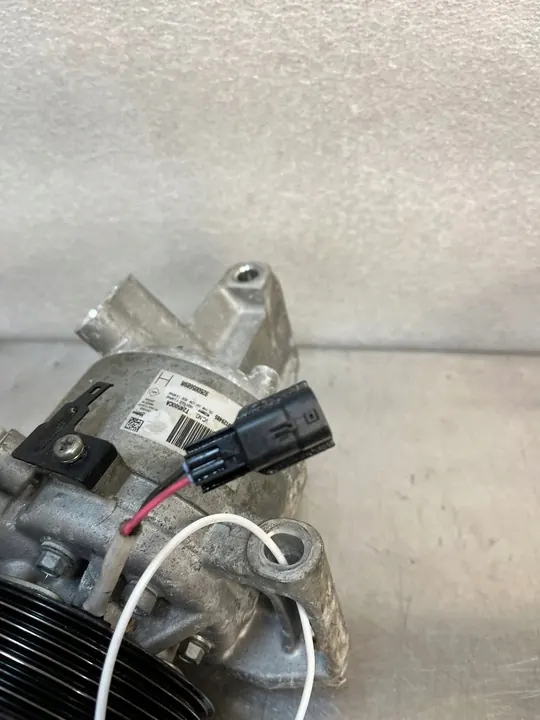 Compressore Aria Condizionata Dacia Sandero II 926005689R image 2