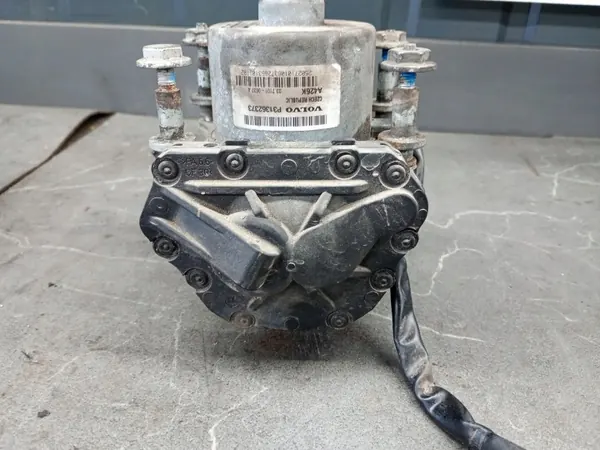 Pompe ABS OEM P31362373 pour Volvo V60 2.4L 2014 image 3