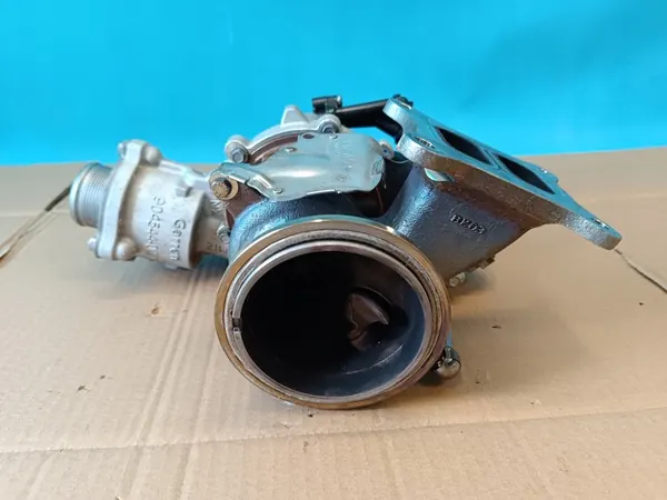 AUDI A4 B9 AVANT 2.0 TFSI 150KW TURBO 2023 R 06Q145710A image 4