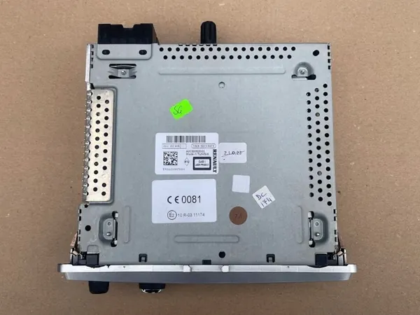 Radio CD Navigation Renault OEM 281153266R image 3