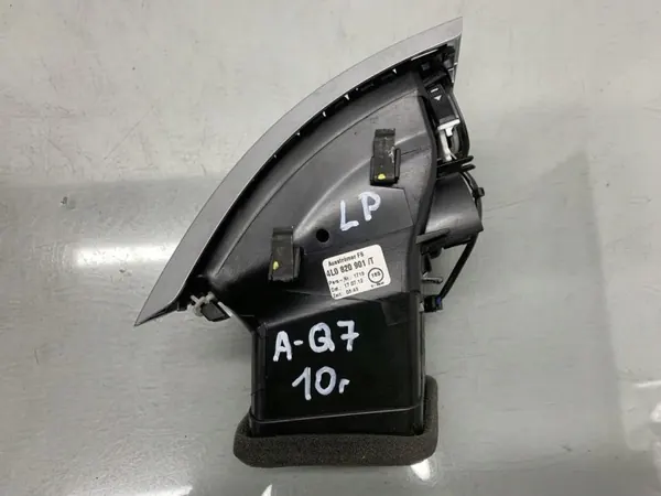 Grelha de ventilação dianteira esquerda OEM 4L0820901 Audi Q7 image 3