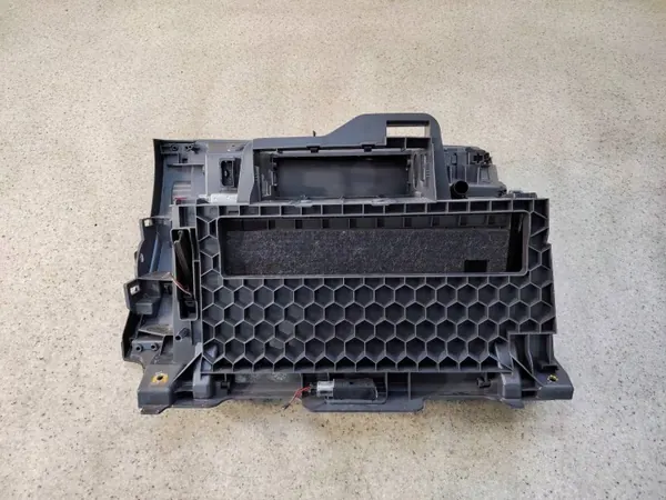 Passagerarhandskfack OEM 3V1857097AQ33 Skoda Superb III image 3