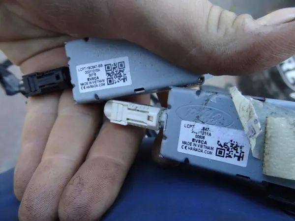 Cableado de portón Ford Kuga MK3 MX6T-14B562-ENBC image 4