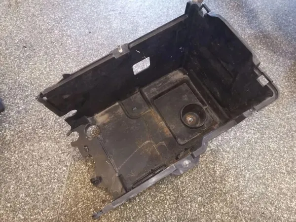 Base de batterie Mazda BP4K56040 pour Mazda 3 III 1.6 image 2