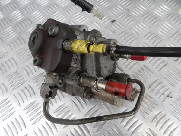 Brandstofpomp Astra IV J Zafira C Insignia Mokka 1.6 CDTI image 3