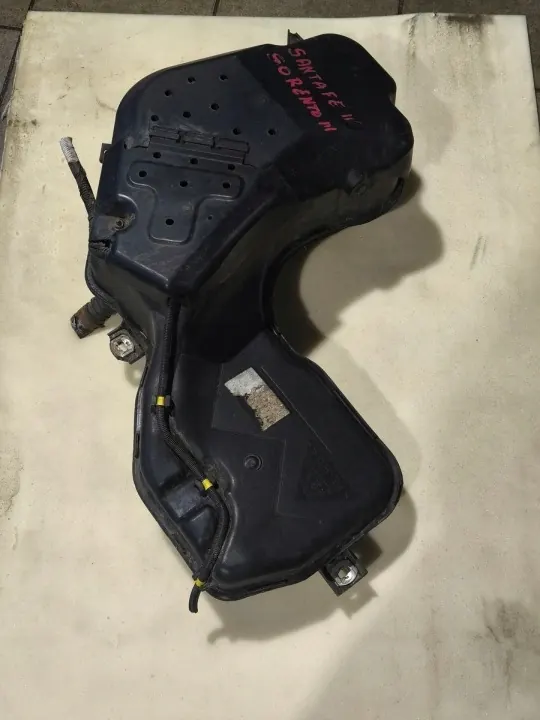 Réservoir AdBlue OEM 31550-S1900 pour Hyundai Santa Fe IV image 2