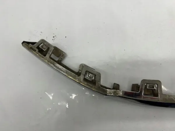 OEM 3G0853254 Moldura Parachoques Delantera Derecha VW Passat B8 image 5