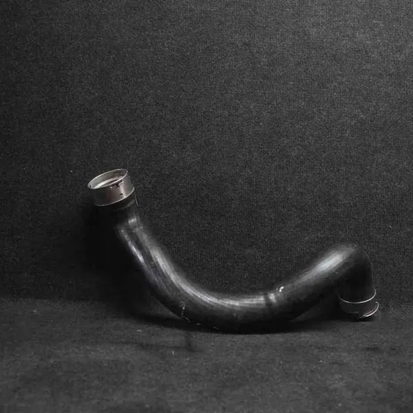 Oikea intercooler-putki Mercedes-Benz C (W204) 1.8L A2045282682 image 2