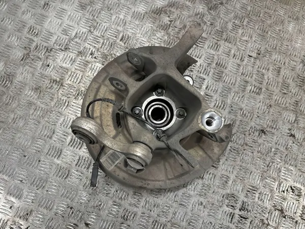 OEM 6796145 BMW 6er Hinterachsschenkel Links image 4