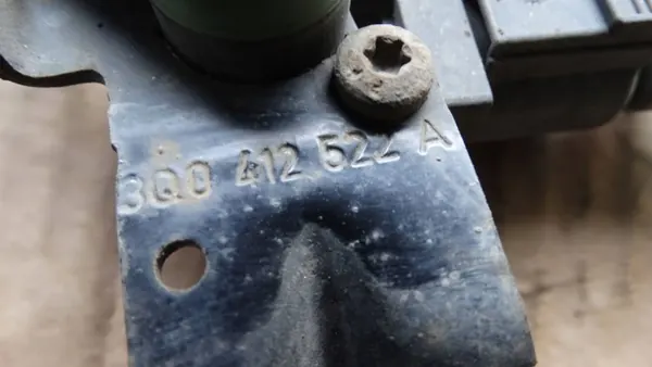 Strålkastarnivåsensor OEM 3Q0412522A Höger Fram image 4