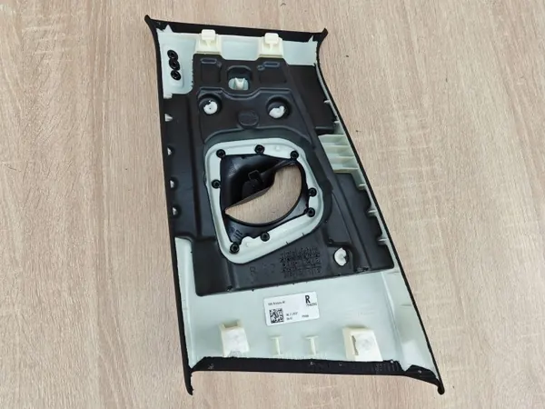 OEM 7384528 BMW G30 M-Package Couvre-poteau droit central image 4