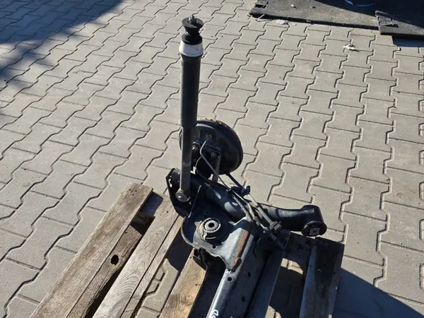 Poutre suspension arrière RENAULT CLIO V OEM image 3