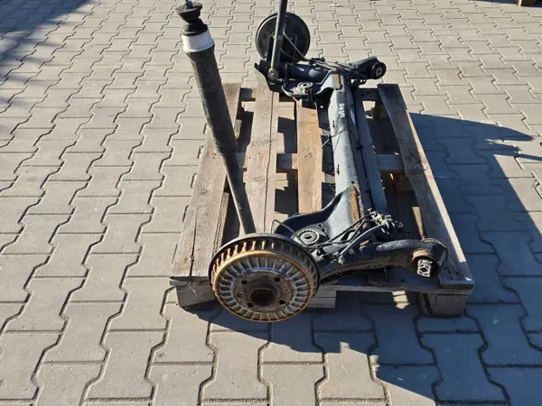 Poutre suspension arrière RENAULT CLIO V OEM image 5