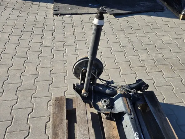 Poutre suspension arrière RENAULT CLIO V OEM image 8