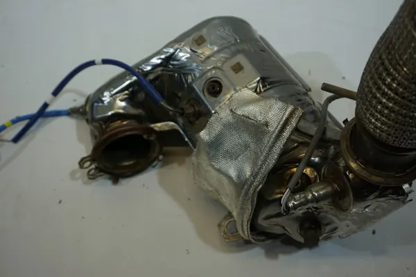 Catalisador DACIA DUSTER III image 2