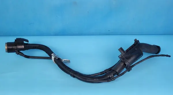 Toyota RAV4 19r brandstofinlaat OEM 77745-12110 image 2