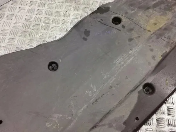 Cubierta inferior izquierda VW T-Roc OEM 5Q0825201AS image 10