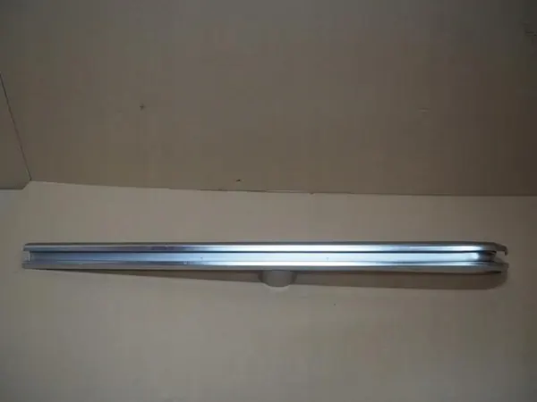 Skjutdörrsledskena Höger OEM BK21V25004BG image 2