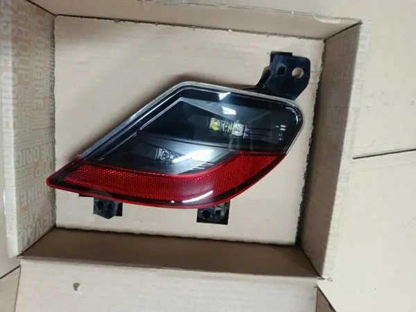 OEM 265850172R takavasen sumuvalo Renault Australille image 2