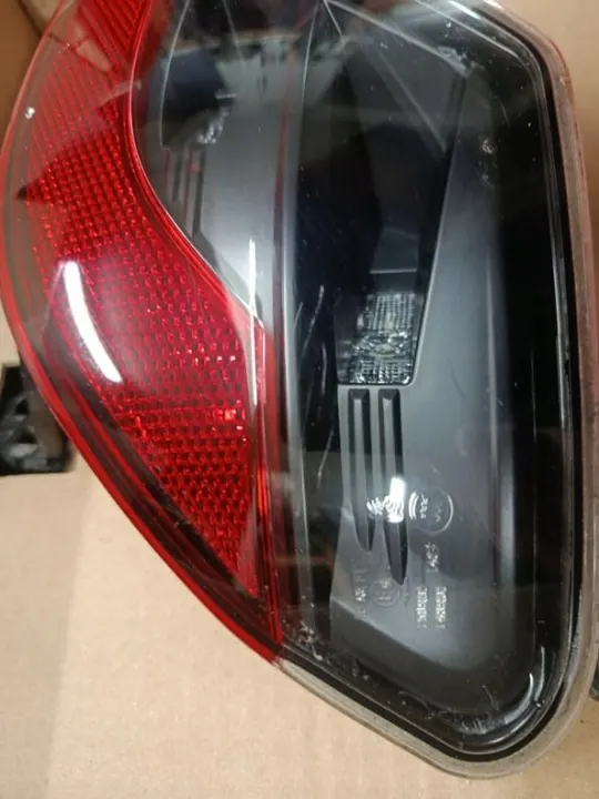 OEM 265850172R takavasen sumuvalo Renault Australille image 6