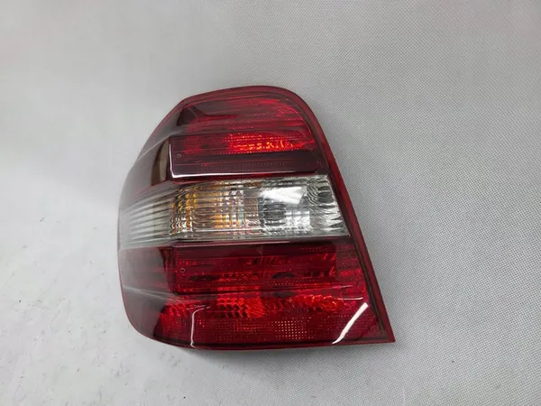 Mercedes-Benz ML W164 Lámpara Trasera Izquierda A1649061100 image 4