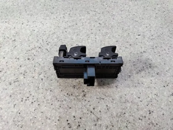 Fensterschalterpanel Skoda Superb III 3V image 3