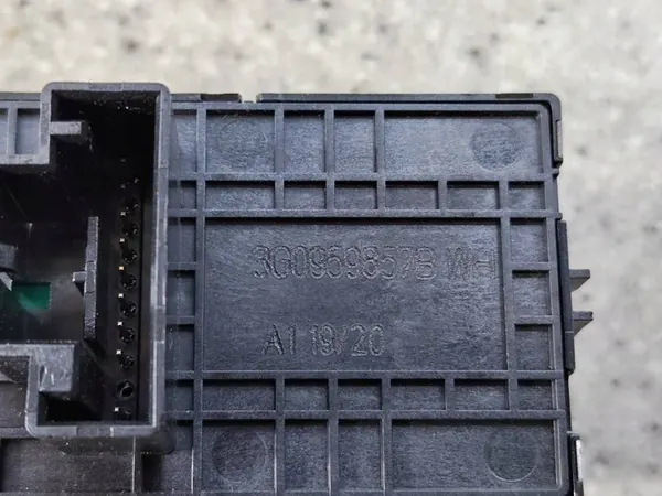 Fensterschalterpanel Skoda Superb III 3V image 5