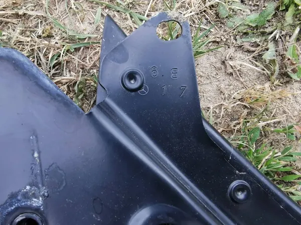 Support de phare gauche Mercedes E W211 2110262A image 3