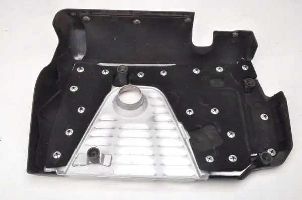 Cubierta Motor Alfa Romeo 4C OEM 55255217 image 6