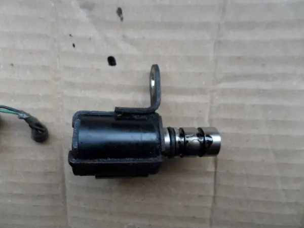 Gebrauchtes Toyota Öldruckventil - OEM Teil image 4