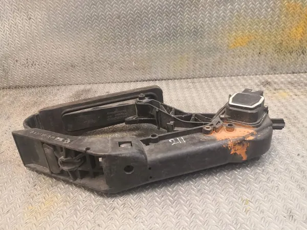 Mercedes-Benz E W211 Gaspedal image 3