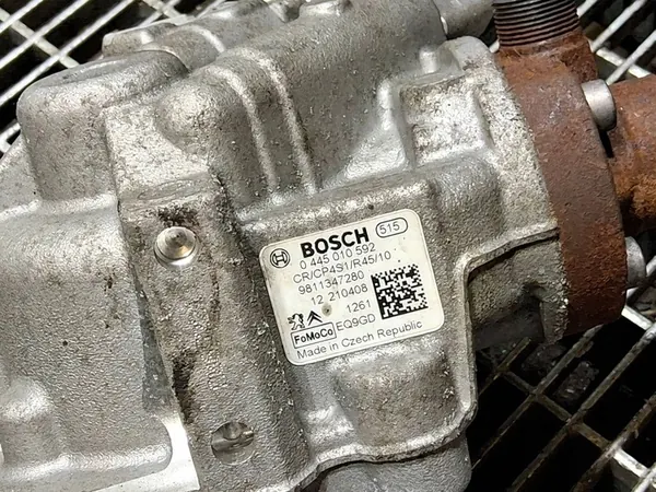 Pompe à carburant Ford OE image 7