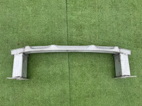 Etupuskuri vahvistin VW Touareg 760 image 4