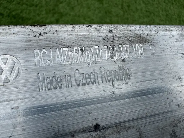 Etupuskuri vahvistin VW Touareg 760 image 5