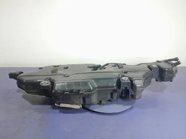 Mercedes AdBlue-tank OEM A2474708202 - Begagnad image 3