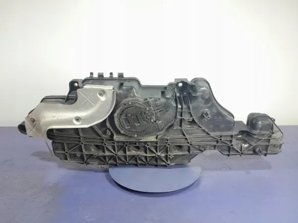 Mercedes AdBlue-tank OEM A2474708202 - Begagnad image 5