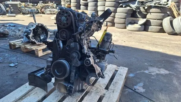 Motor Audi A4 B6 1.9 TDI AWX usado - 196k km image 4