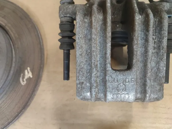 Bromssats bak OEM TARCZE HAMUCLOWE TYŁ TYLNE + ZACISKI KOMPLET 1.4 1.6 BENZYNA image 3