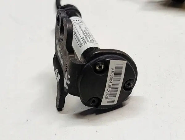 Konepelti pyrotekniikkapanos oikea OEM 73005820S7 image 3