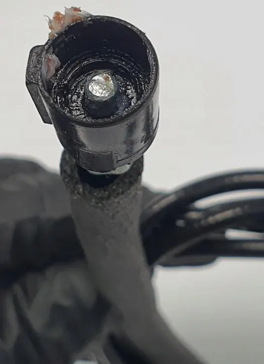 KIA Polttoaineklapi Vetonuppi - Käytetty OEM-osa image 4