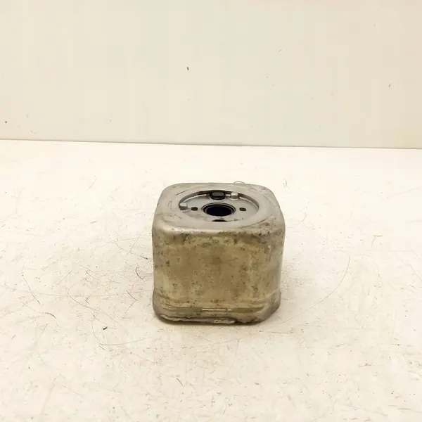 Oljefilterfäste AUDI A6 AVANT 2.5L diesel image 5