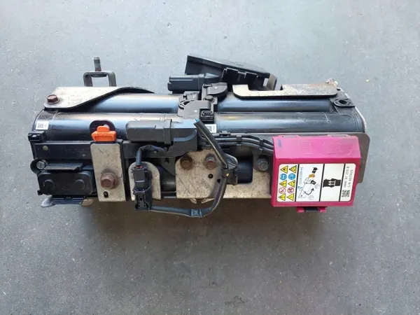 Mazda OEM GKH867ZC0 I-ELOOP Kondensaattori - Käytetty image 2
