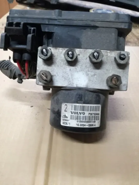 Module Pompe ABS OEM 30793445 pour Volvo S60 V70 XC90 image 2