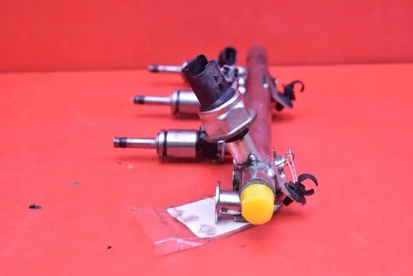 OEM 1426220277 Rampe d'injection pour Nissan Pulsar 1.2 image 4