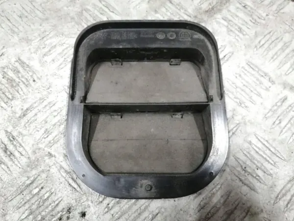 Fiat Tipo II taka tuuletusritilä OEM MIP16362 image 2