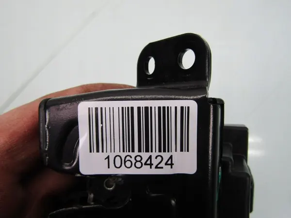 Serrure de hayon Hyundai Bayon 24R OEM 81800Q0500 image 9